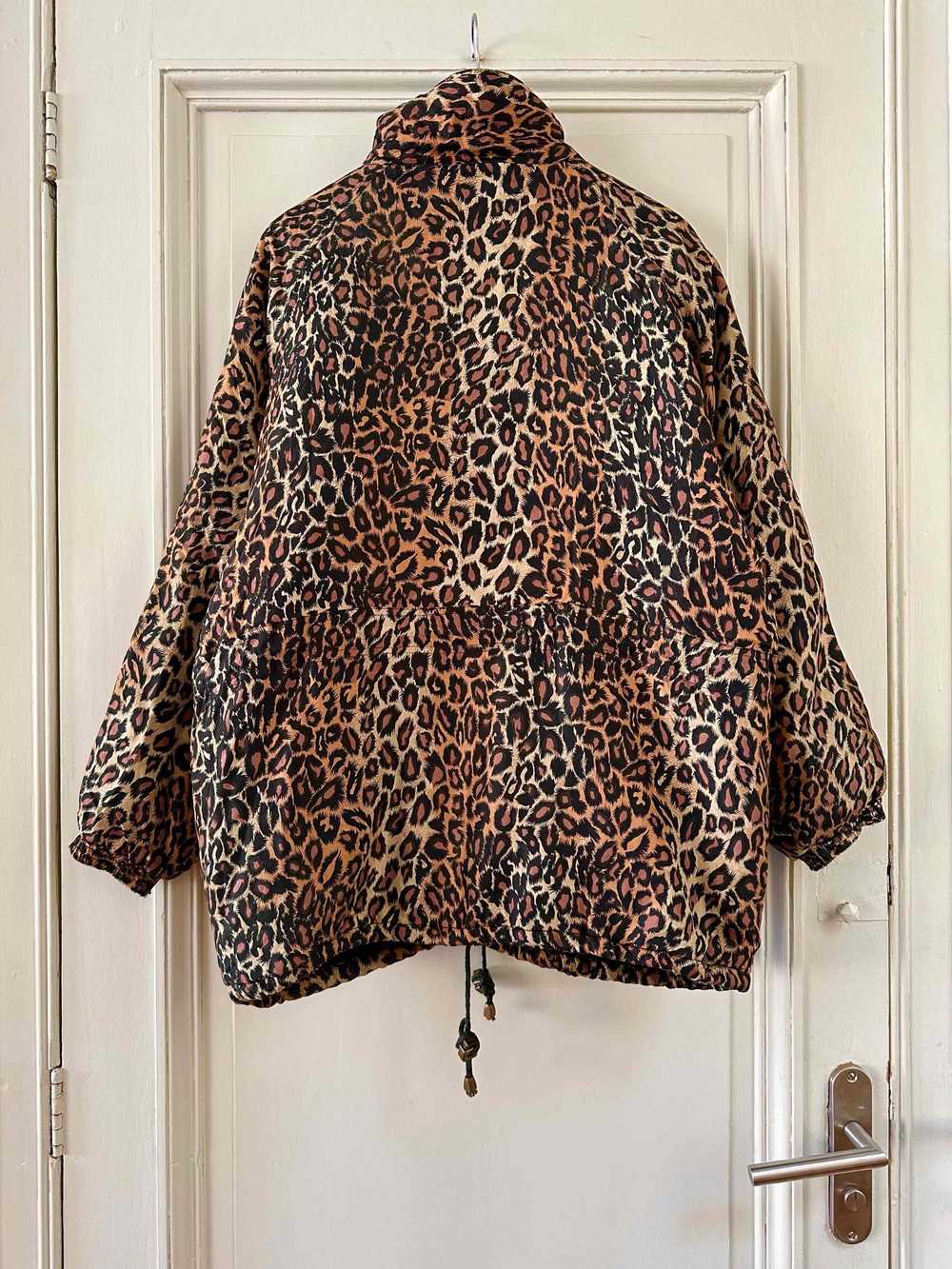 Leopard silk down jacket - image 6
