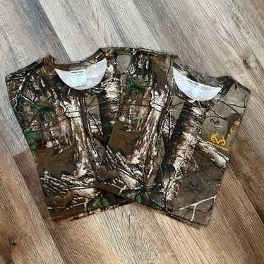 Lot of 2 RealTree Unisex Camo Tees - image 1