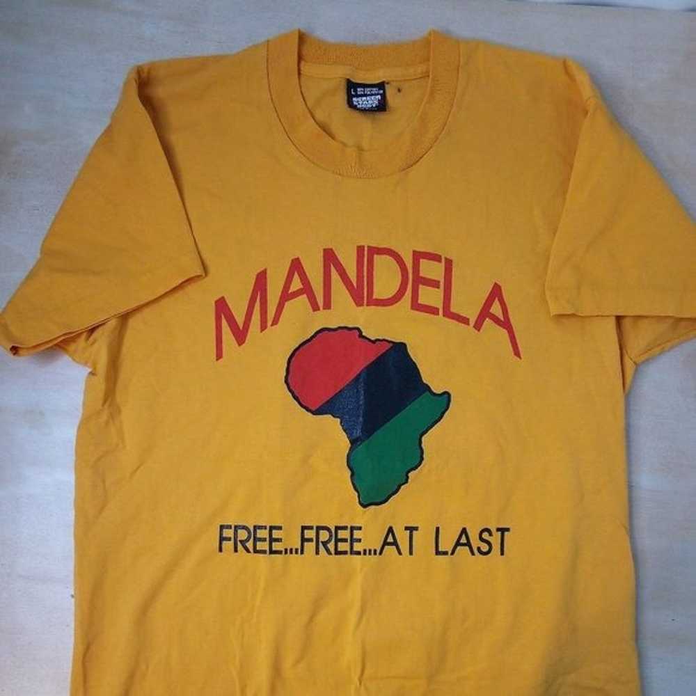 Vintage 80s Nelson Mandela Free At Last T-Shirt - image 2