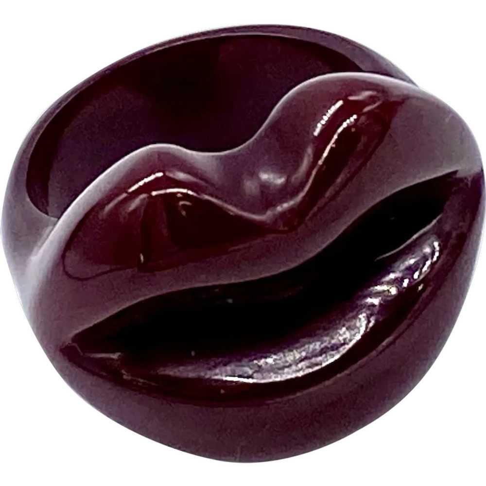 Vintage Bakelite lips ring - image 1