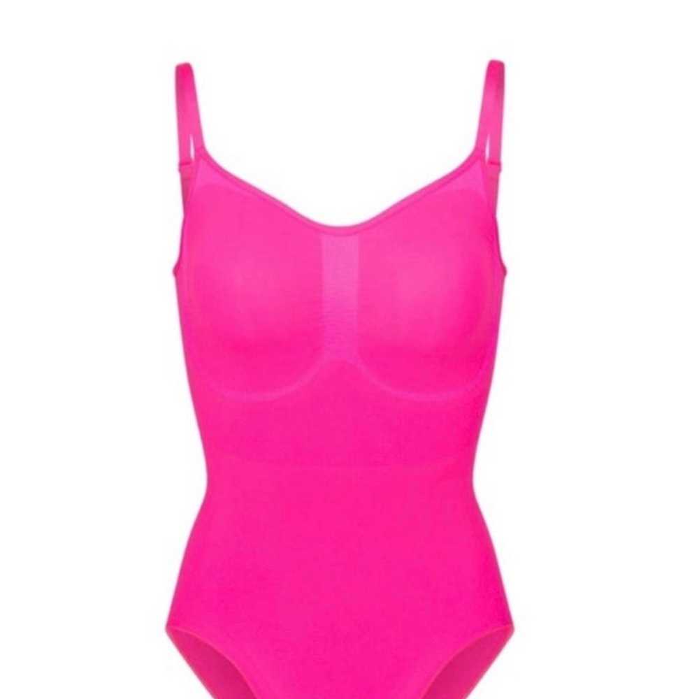 SKIMS LIMITED EDITION SCULPTING BREIF BODYSUIT NW… - image 2