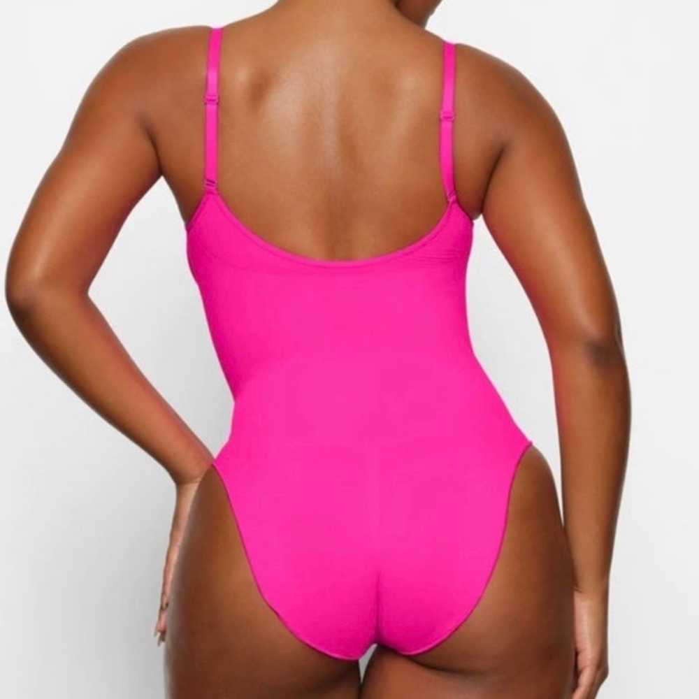 SKIMS LIMITED EDITION SCULPTING BREIF BODYSUIT NW… - image 3