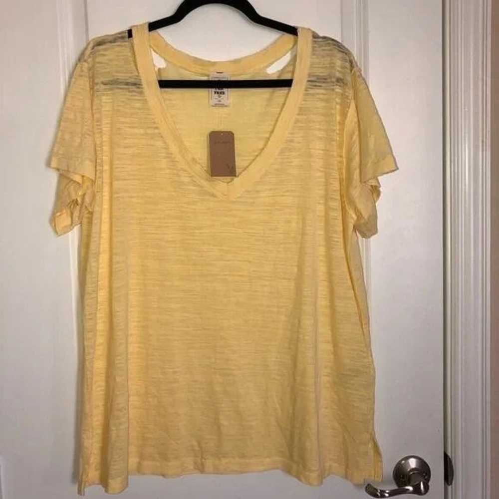 Free People Ripped T Shirt Yellow Size Large - image 2