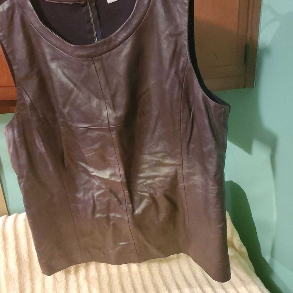 Top no sleeve real leather brown - image 3