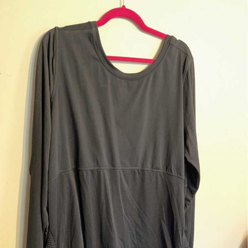 NWOT Fabletics XXL workout shirt. Sides can be ri… - image 2