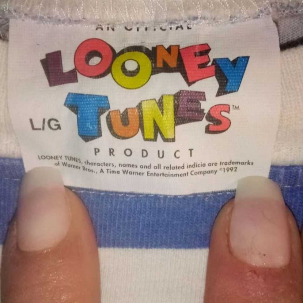 Rare vintage 1995 Looney Tunes Bugs Bunny tshirt - image 3