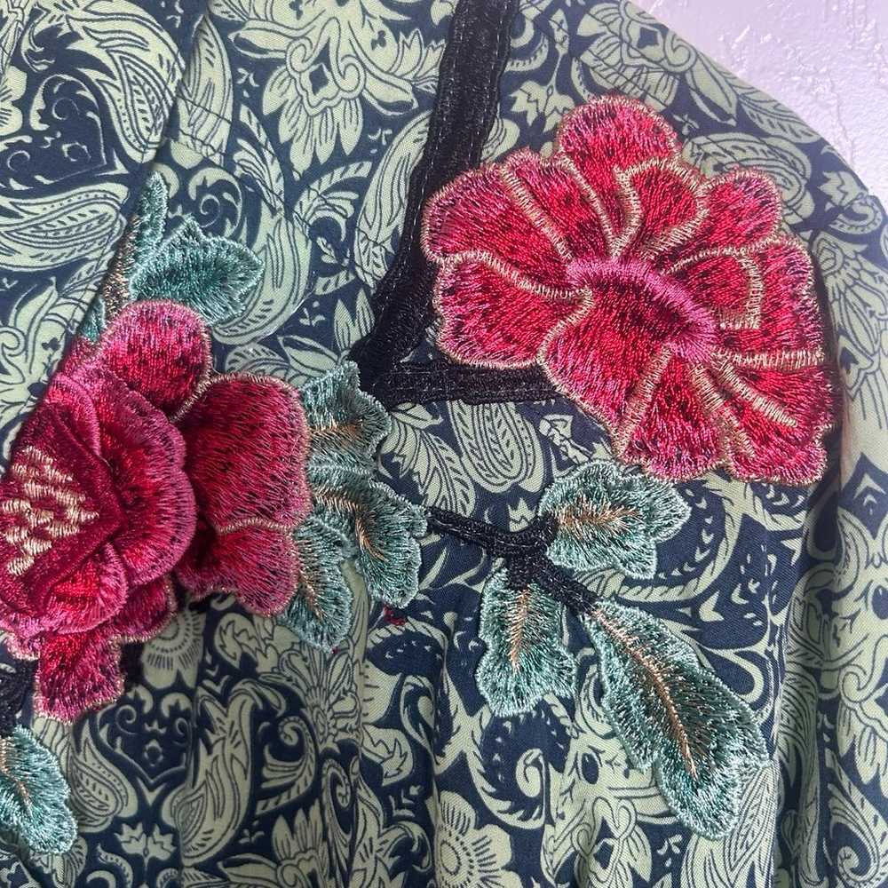 Aratta Silent Journey 3D Embroidered Flowers Gree… - image 4