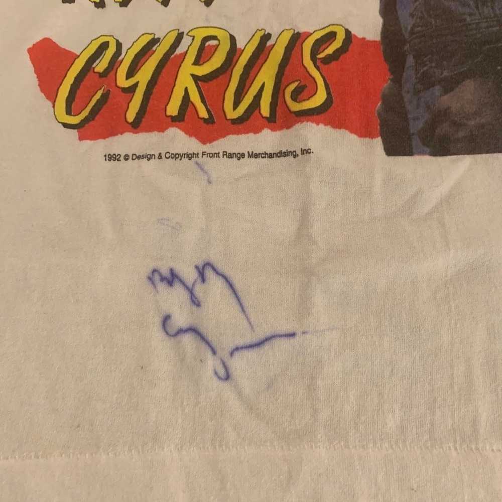 Autographed Billy Ray Cyrus Tshirt - image 5