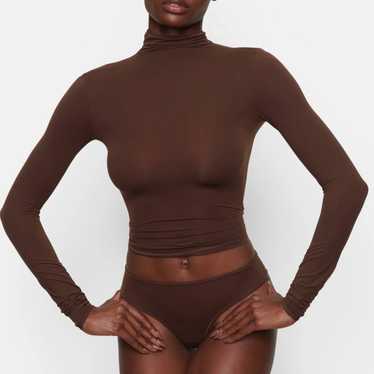 SKIMS SOFT SMOOTHING TURTLENECK TOP NWOT - image 1