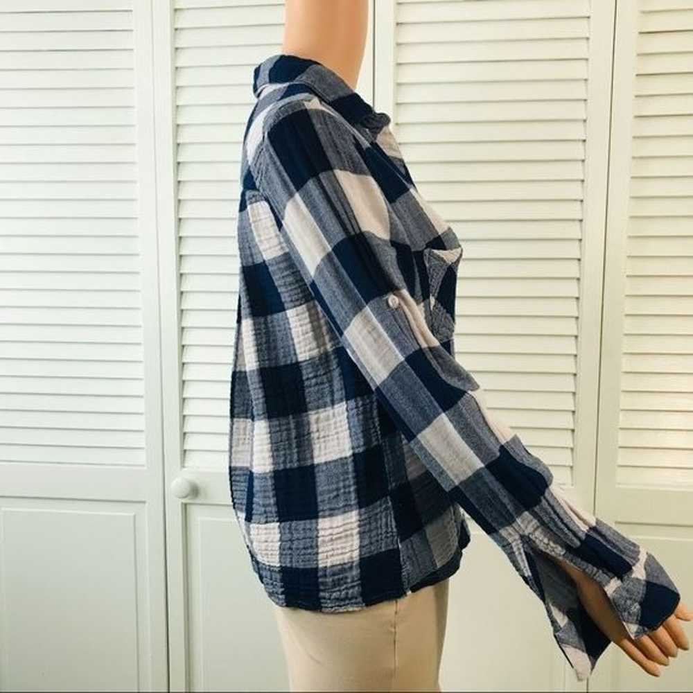 BELLA DAHL Blue White Plaid V-Neck Button Down Sh… - image 4