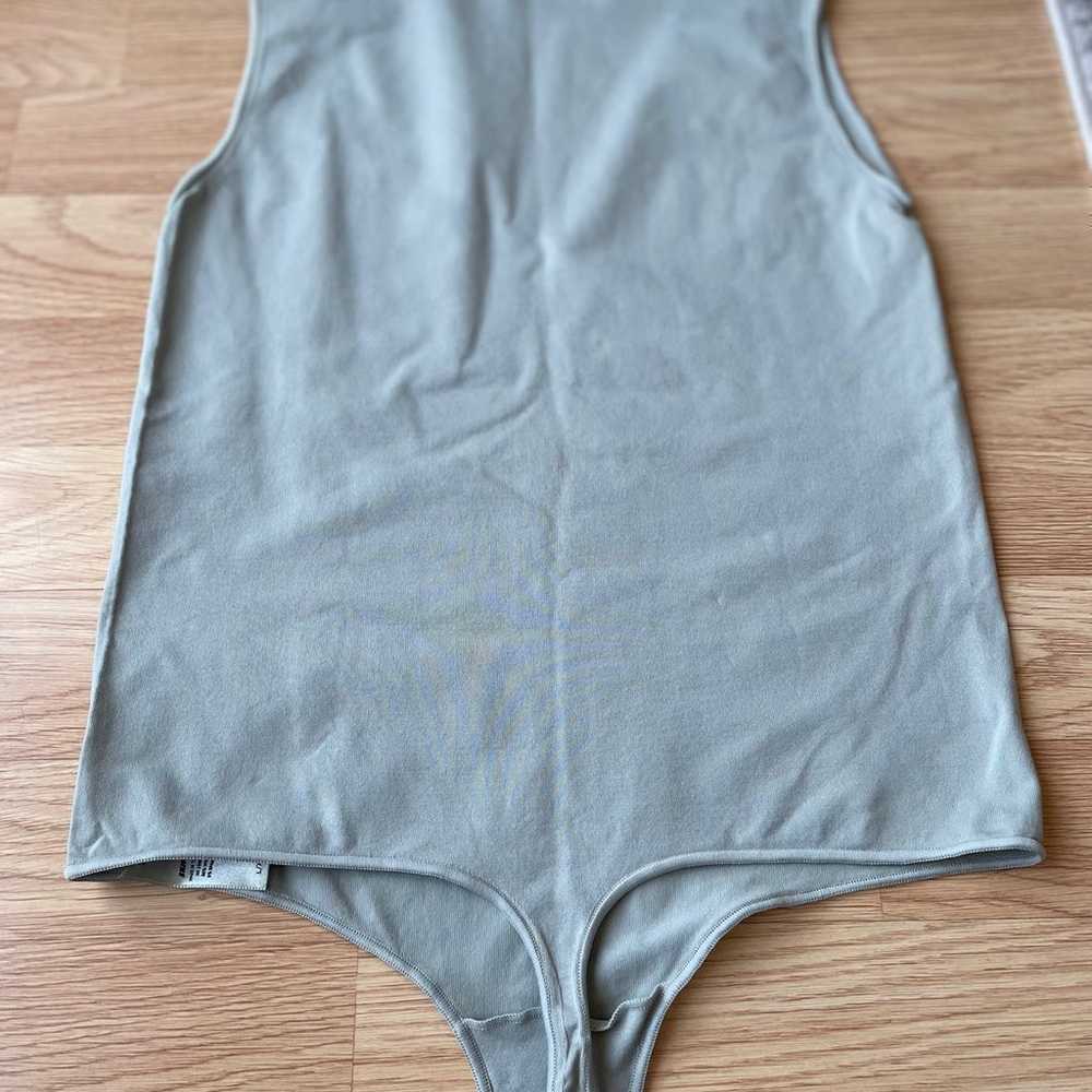 Skims crewneck Sleeveless  Bodysuit size L /Xl - image 5