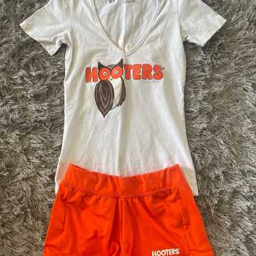 HOOTERS Girl Uniform Set TANK TOP New Style Skimpy BOOTY SHORTS NAME TAG  Size XS