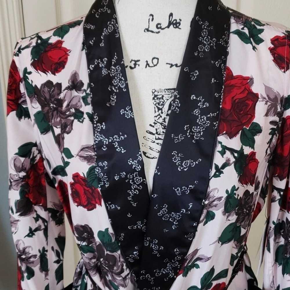 RARE Auth. Equipment theron floral robe silk wrap… - image 10