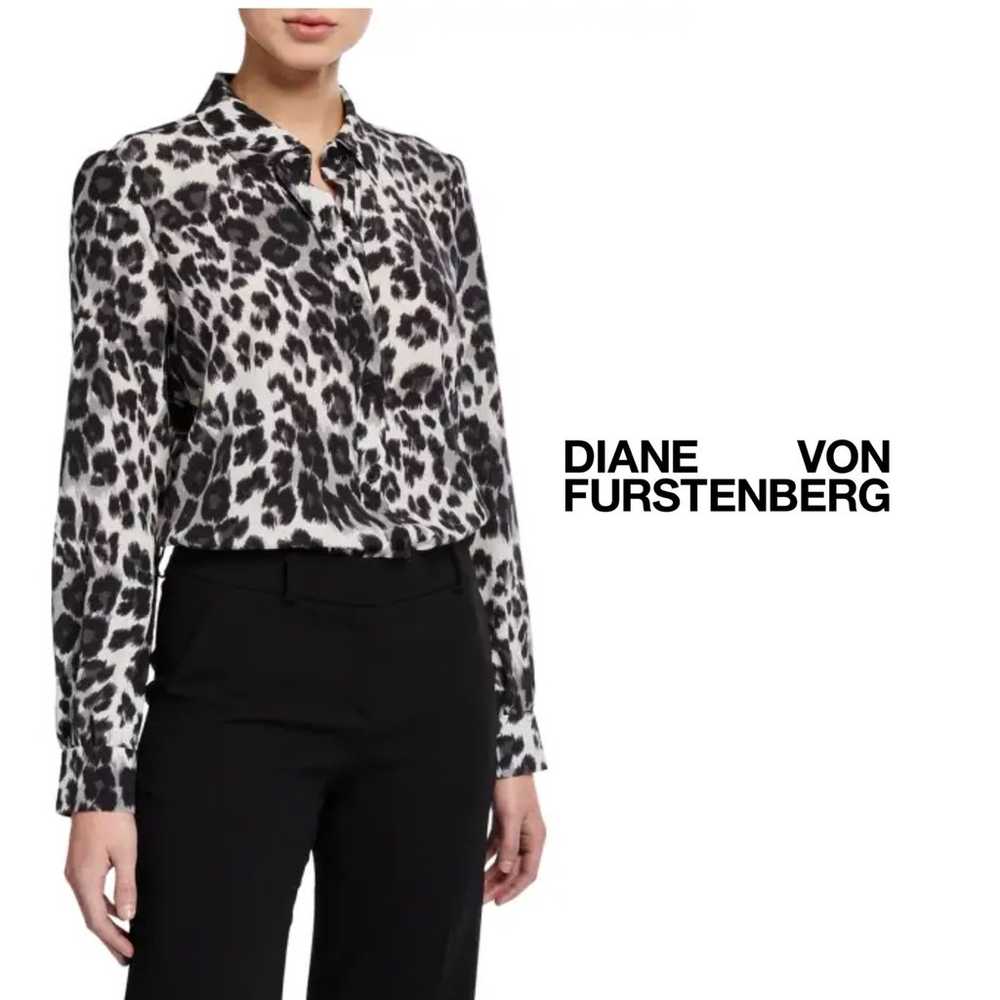 Diane Von Furstenberg Mariah Printed Silk Button-… - image 1
