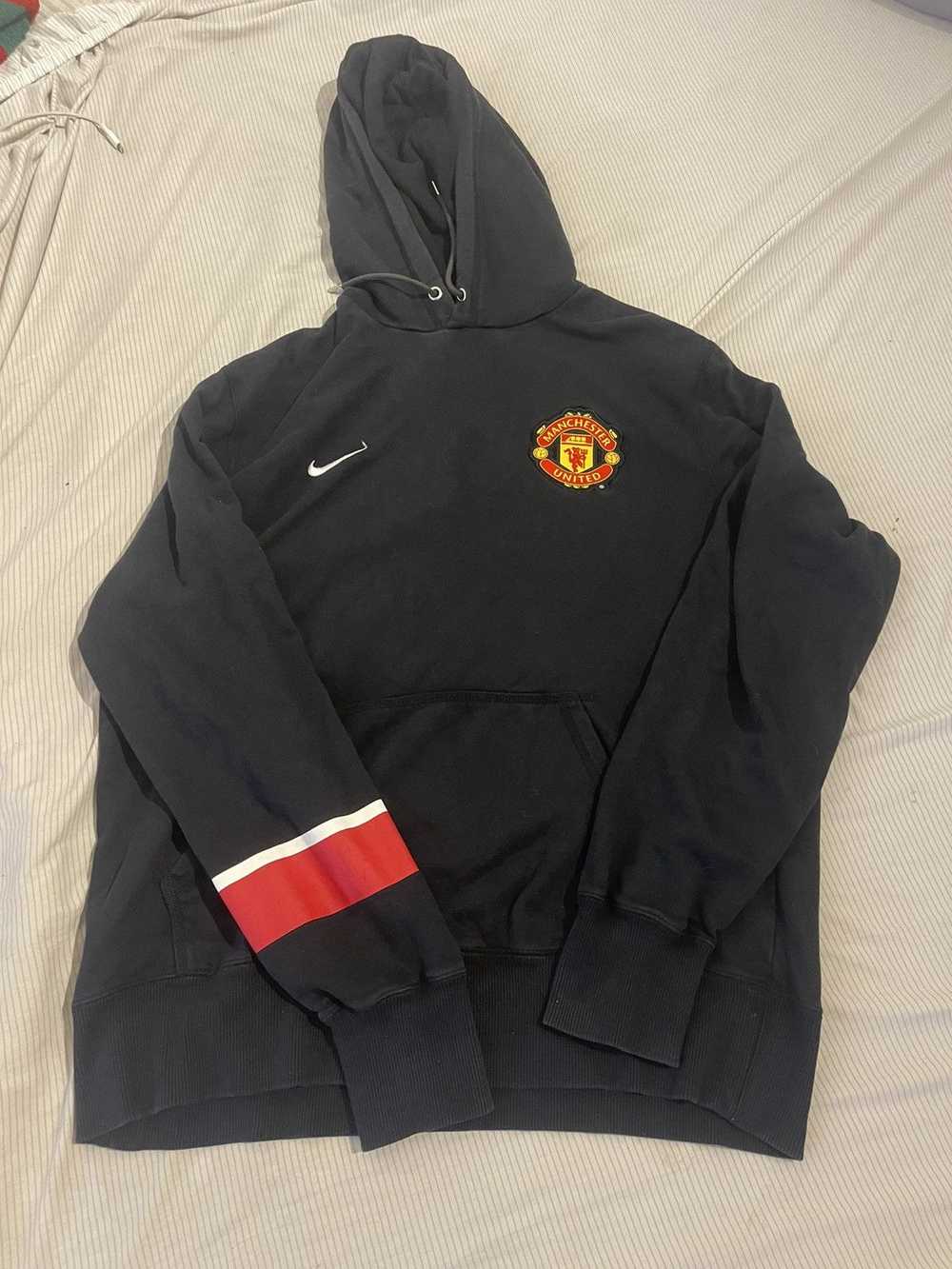 Manchester United × Nike Manchester United Nike H… - image 1