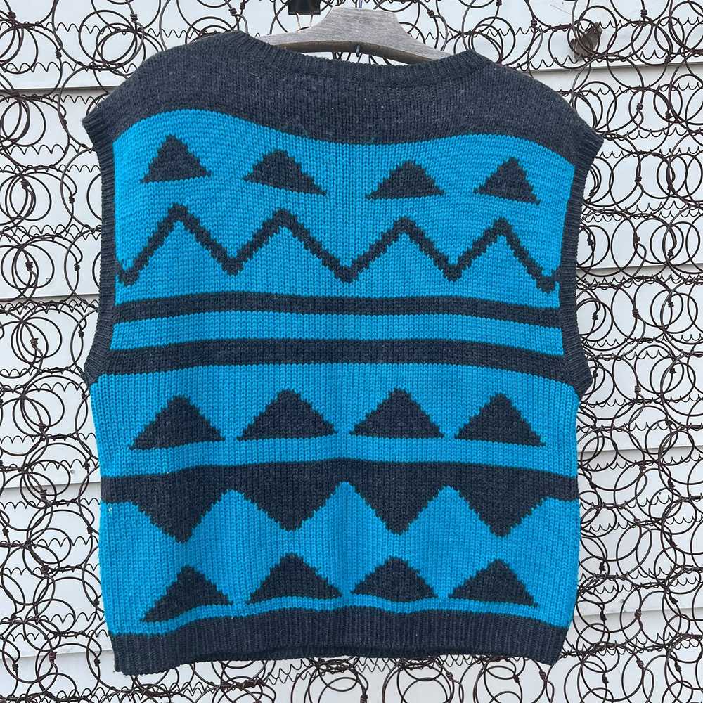 Vintage 80s rrrruss Sleeveless Sweater Chevron Bl… - image 2