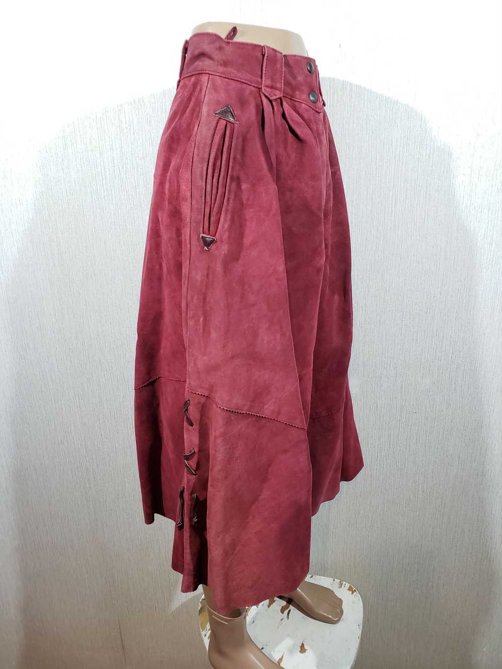 Designer × Movie Stylish red leather women's wide… - image 5