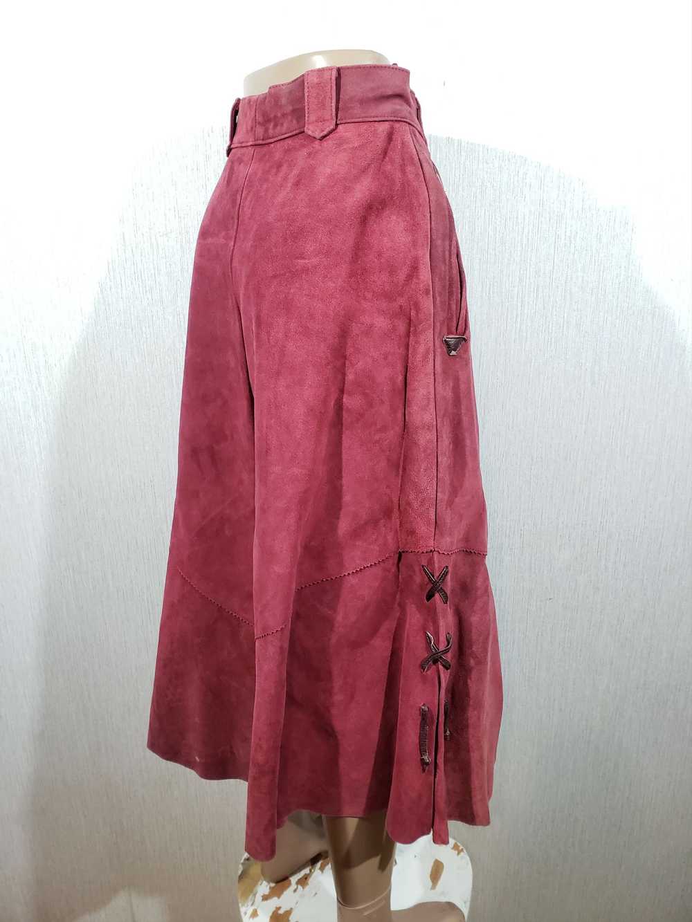 Designer × Movie Stylish red leather women's wide… - image 6