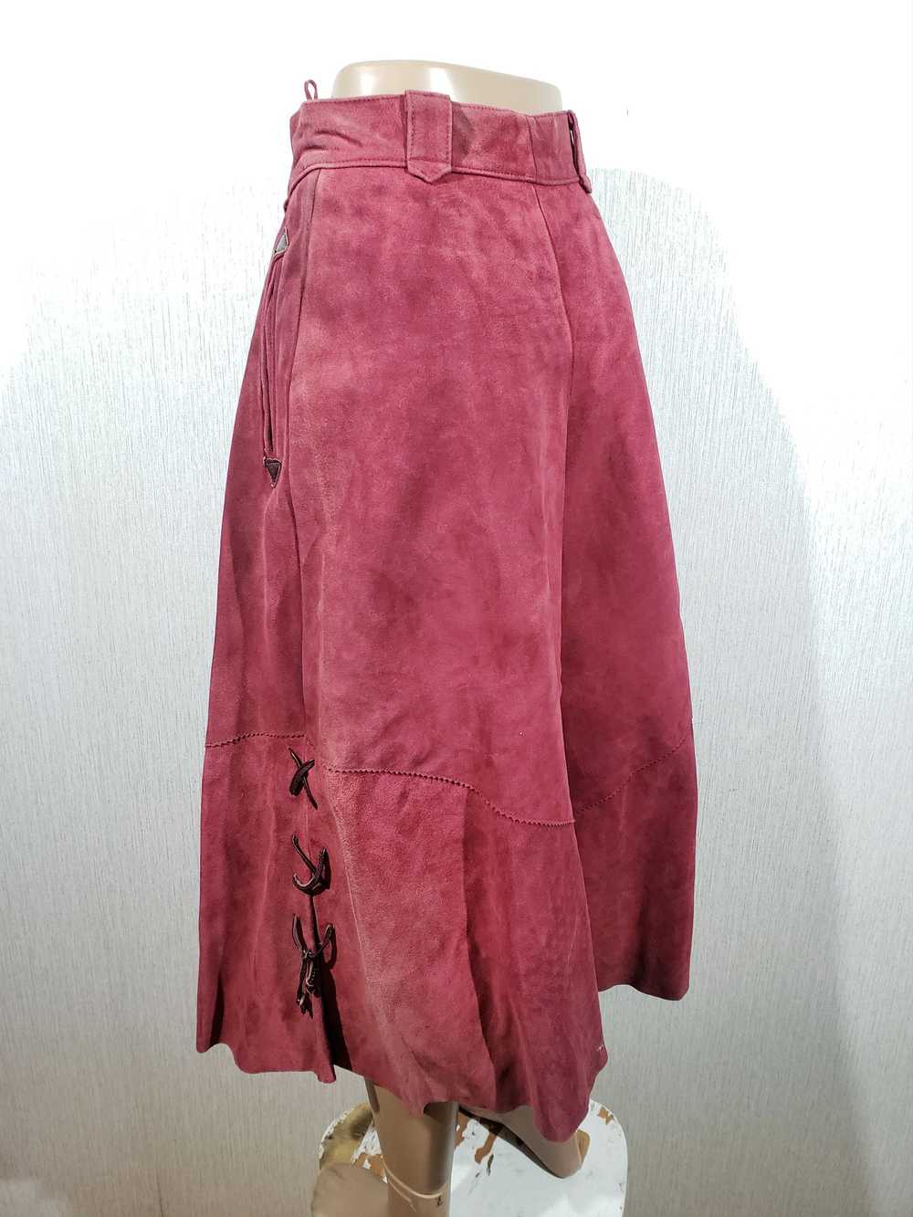 Designer × Movie Stylish red leather women's wide… - image 7