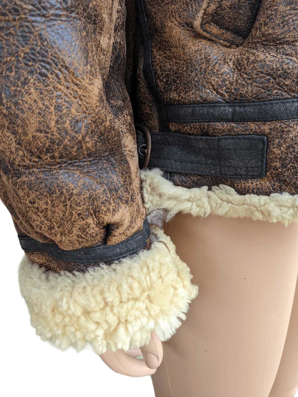 B 3 × Sheepskin Coat Vintage Shearling Jacket typ… - image 9