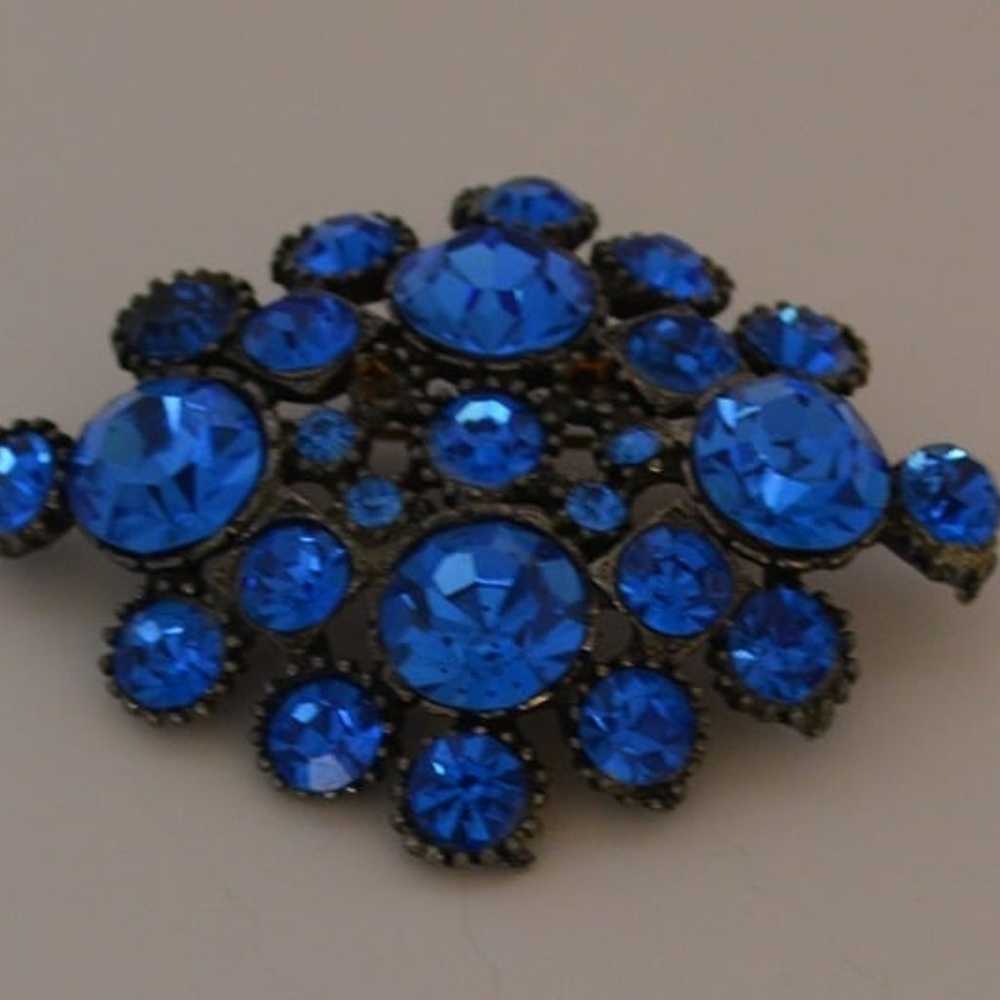 Jewelry-SKU#04/Brooch Vintage Sapphire Blue Brooch - image 1