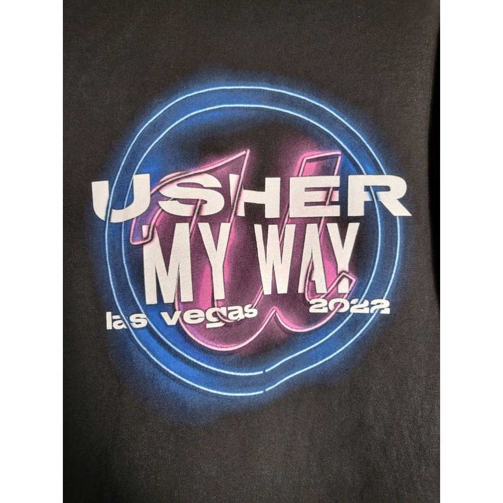 Usher tour Tshirt large - image 5