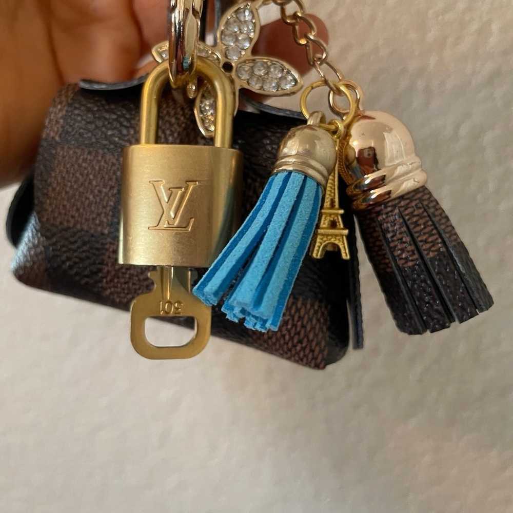 ✅ Authentic Louis Vuitton lock and key #301 /char… - image 12