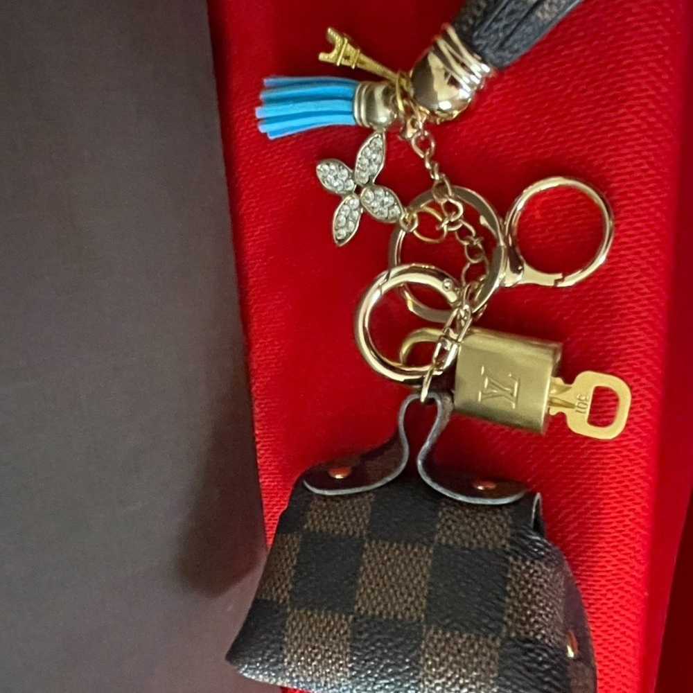 ✅ Authentic Louis Vuitton lock and key #301 /char… - image 4