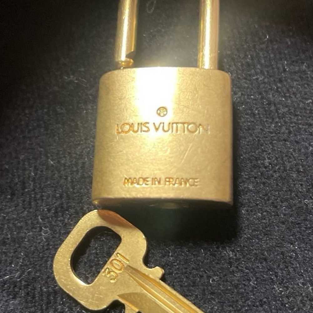 ✅ Authentic Louis Vuitton lock and key #301 /char… - image 9
