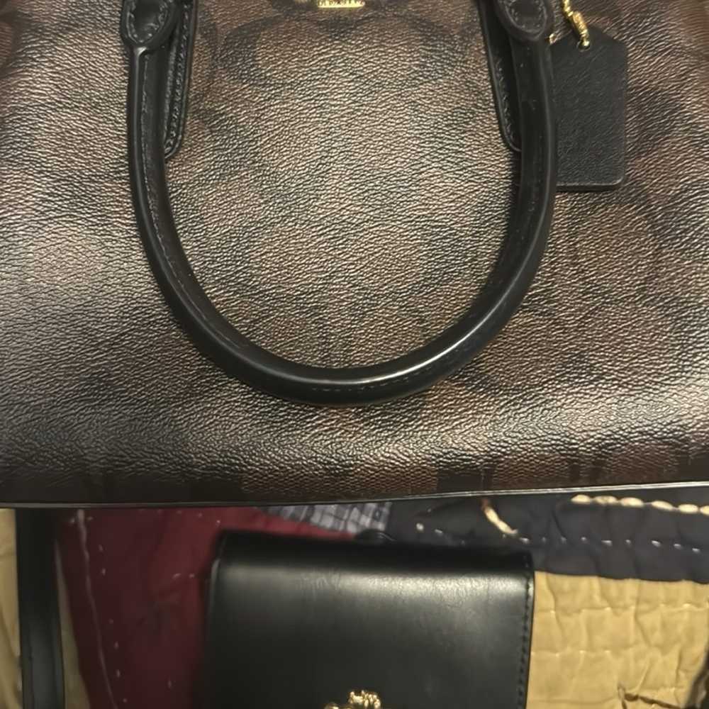 Coach signature and wallet in new condition - image 2