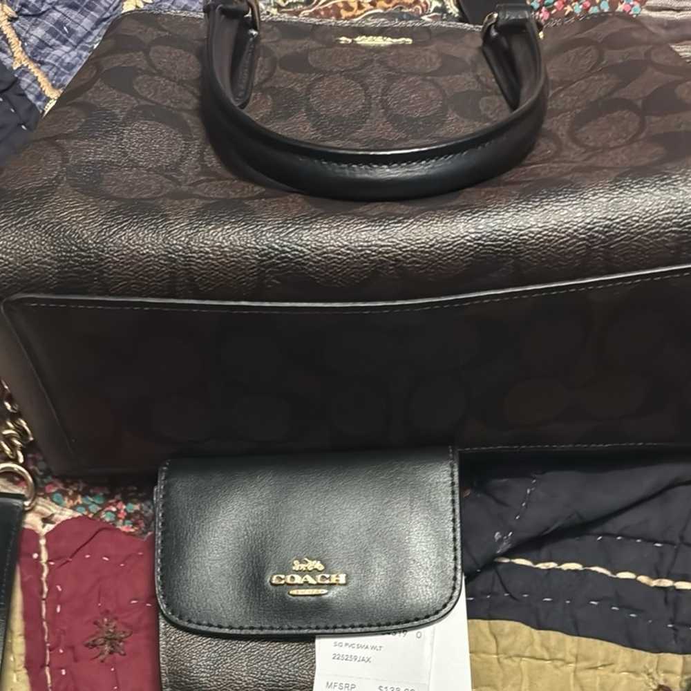 Coach signature and wallet in new condition - image 4