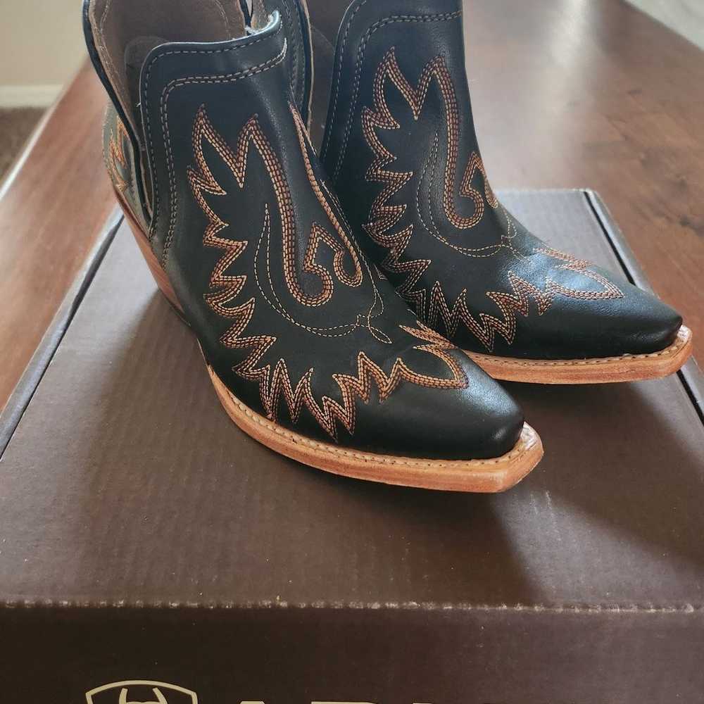 Ariat Dixon boots size 7 - image 2