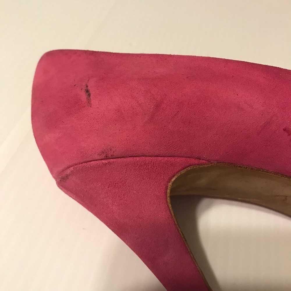 BARNEYS New York magenta suede platform heels pee… - image 12