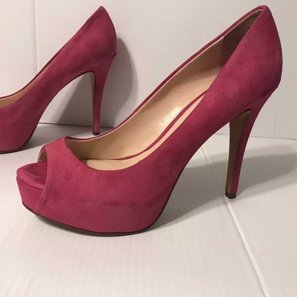 BARNEYS New York magenta suede platform heels pee… - image 3