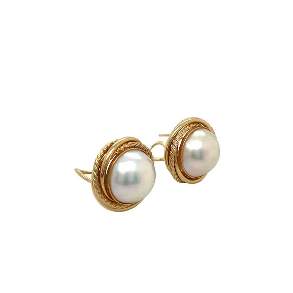 14K Yellow Gold Mother of Pearl Earring - image 4