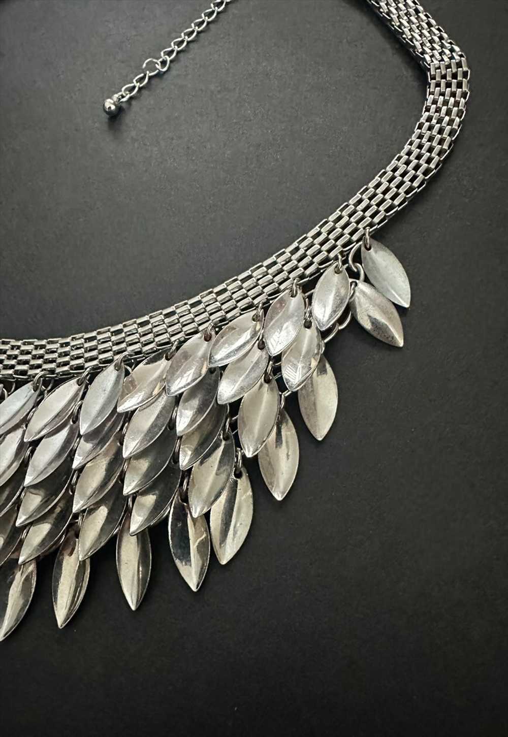 70's Vintage Silver Metal Chainmail Leaf Ladies N… - image 2