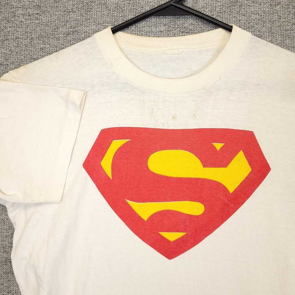Vintage Superman Logo Shield DC Comics Graphic Te… - image 4