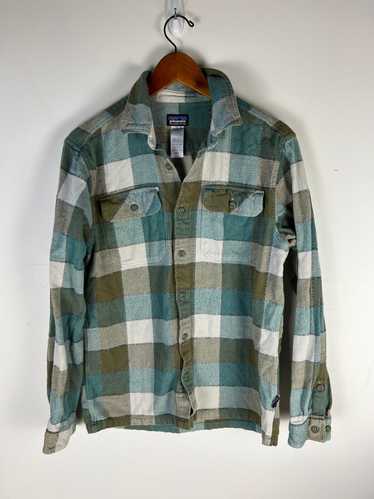 Patagonia Patagonia flannel button up shirt