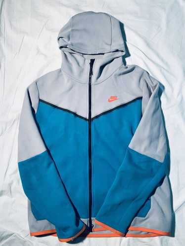 Nike × Streetwear Grey/Turquoise/Orange Nike Tech
