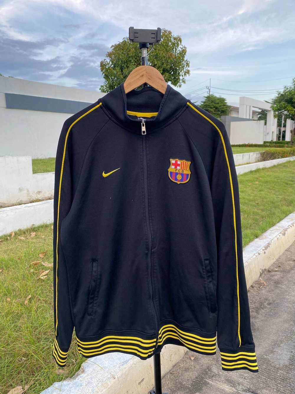 Nike × Soccer Jersey × Vintage Vintage FCB Nike J… - image 3