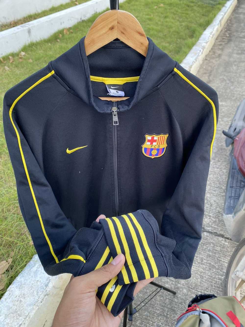 Nike × Soccer Jersey × Vintage Vintage FCB Nike J… - image 6