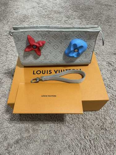 Louis Vuitton Louis Vuitton Standing Pouch