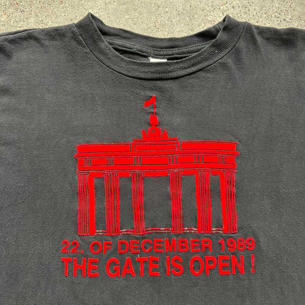 Vintage Vintage 80s Berlin Wall Brandenburg Gate … - image 2