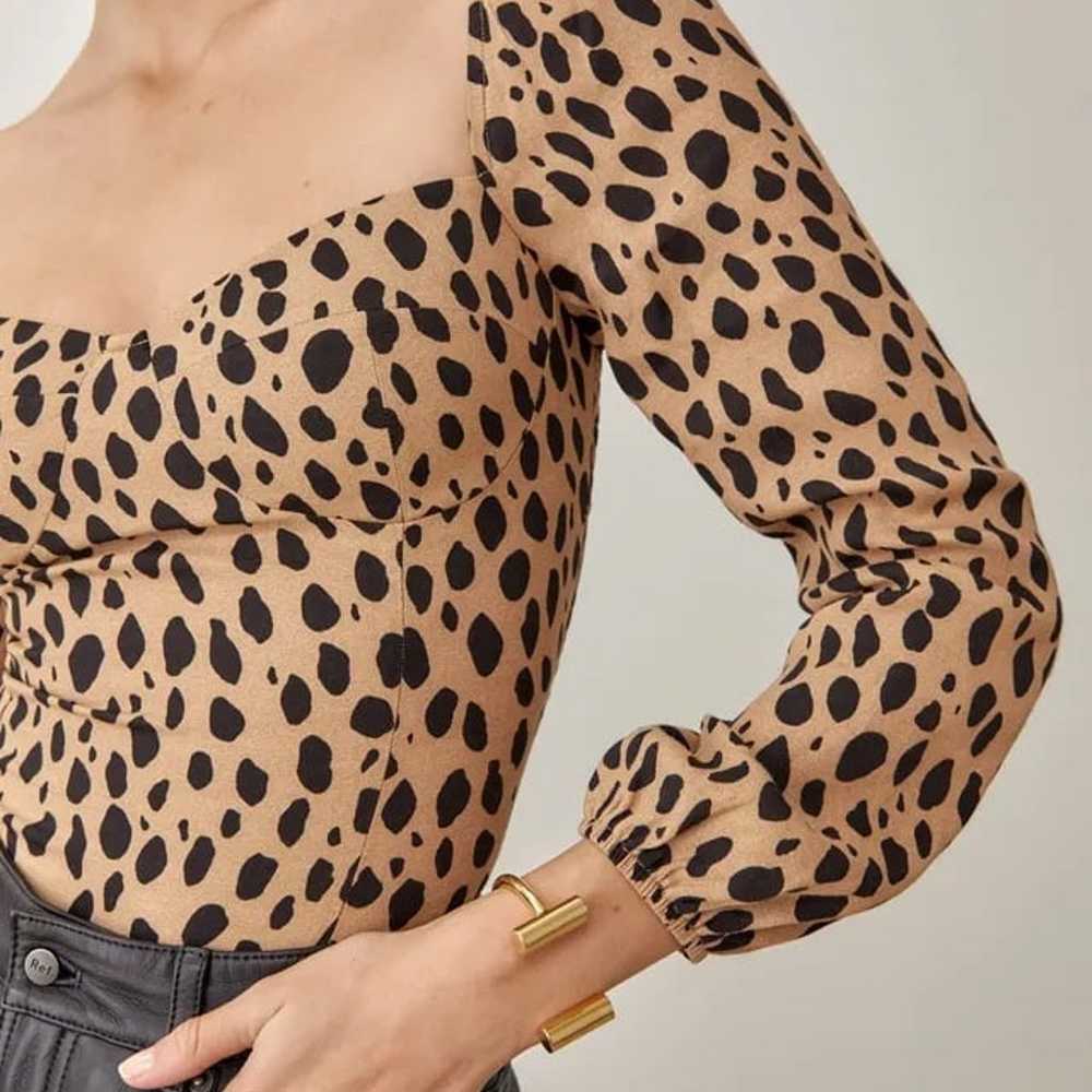 Reformation long sleeve animal print top size 10 - image 2
