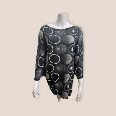 Save the Queen graphic blouse batwing