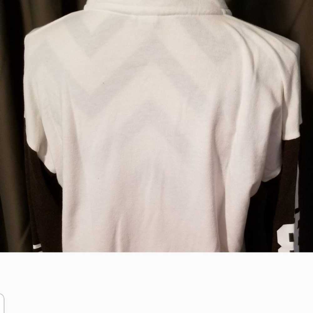 NWOT VINTAGE VS PINK SWEATSHIRT WITH POCKETS - image 3