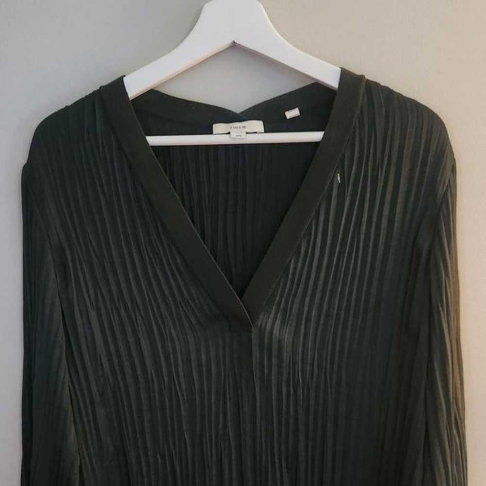 Vince Crushed Satin Pleated Blouse/Green Size M - image 1