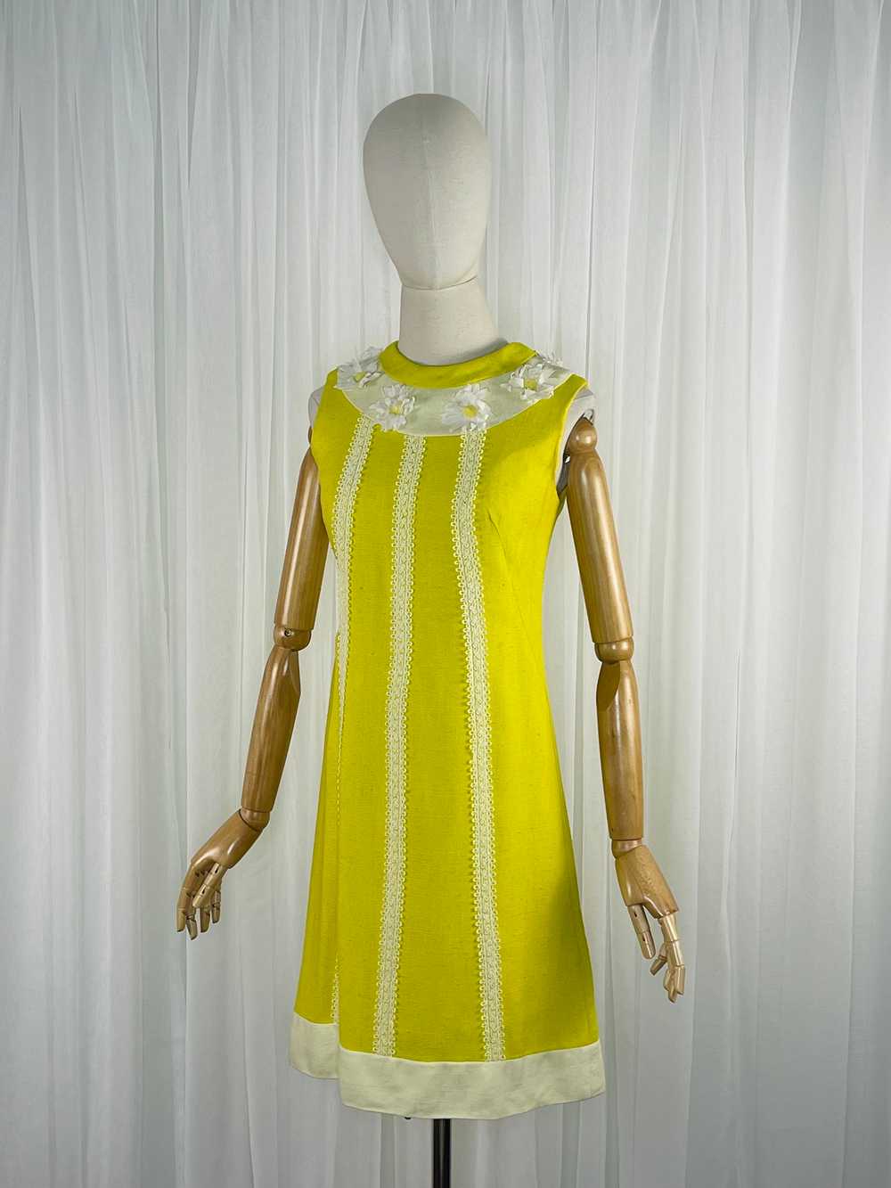 1960s yellow linen daisey dress - image 1