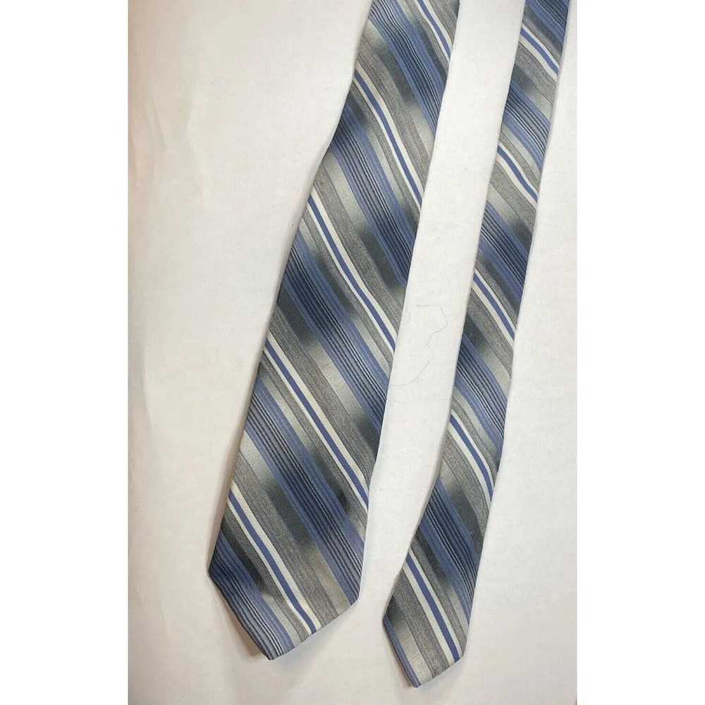 1960's Vintage Wembley Men’s Necktie Tie Blue,Whi… - image 3