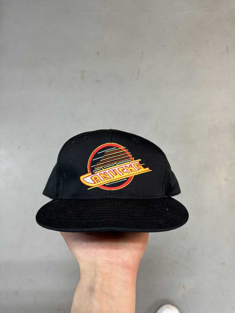 NHL × Sportswear × Vintage 90s Vancouver Canucks … - image 1